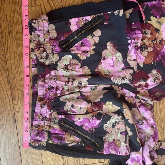 ANTHROPOLOGIE Lilka Floral Huntington Beach Moto Ankle Pants - Picture 4 of 7